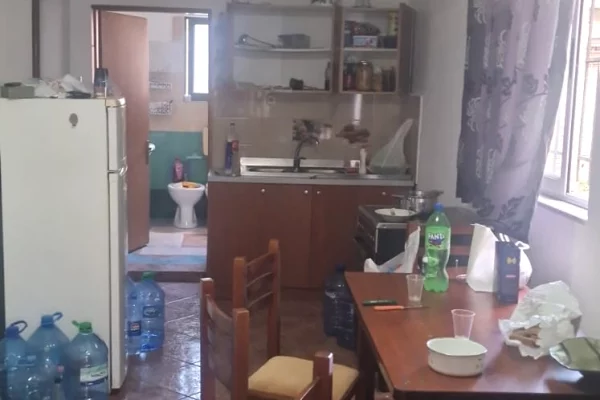 Shtepi me qera Apartament ne Tirane, 2+1, Mobilimi E mobiluar, Pagesa 30,000  Leke.