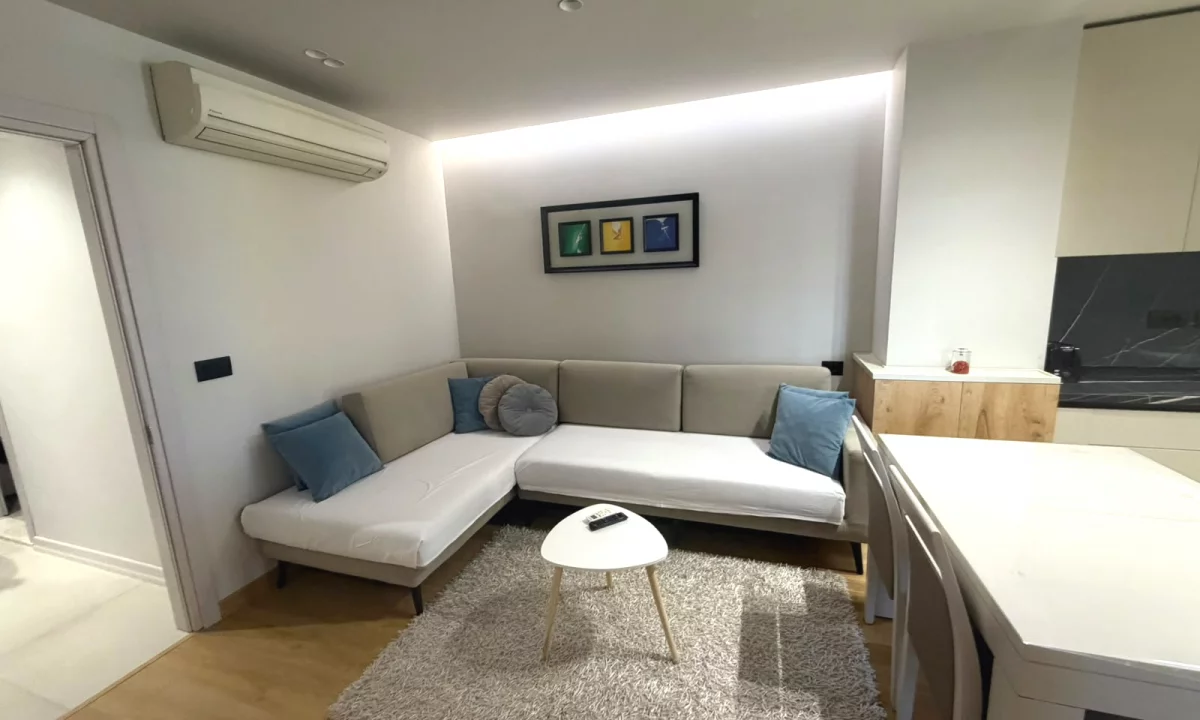 Shtepi me qera Apartament ne Tirane, 1+1, Mobilimi E mobiluar, Pagesa 70,000  Leke.
