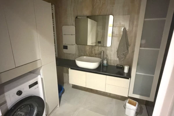 Shtepi me qera Apartament ne Tirane, 1+1, Mobilimi E mobiluar, Pagesa 70,000  Leke.