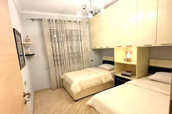 Oxhaku, Tower Bridge Residence Shesim apartament:  2+1+2
