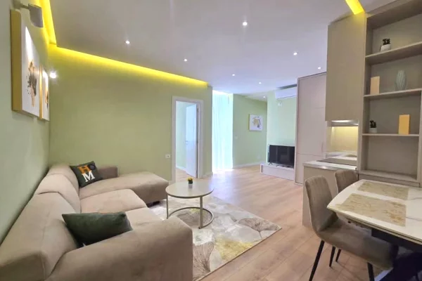 Shtepi ne shitje Apartament ne Tirane, 2+1, Mobilimi E mobiluar, Pagesa 235,000  Euro.