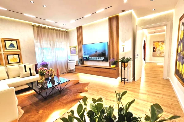 Shtepi ne shitje Apartament ne Tirane, 2+1, Mobilimi E mobiluar, Pagesa 259,000  Euro.