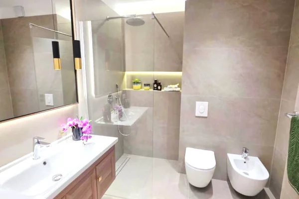 Shtepi ne shitje Apartament ne Tirane, 2+1, Mobilimi E mobiluar, Pagesa 259,000  Euro.