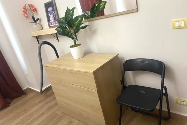 Shtepi me qera Apartament ne Tirane, 1+1, Mobilimi E mobiluar, Pagesa 50,000  Leke.
