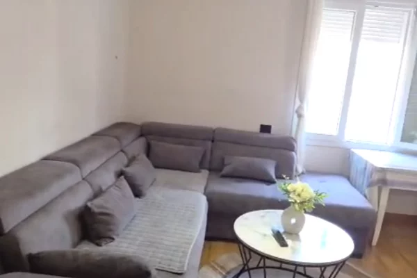 Apartament 2+1+2 me qera , tek pavaroti , kopshti zoologjik 