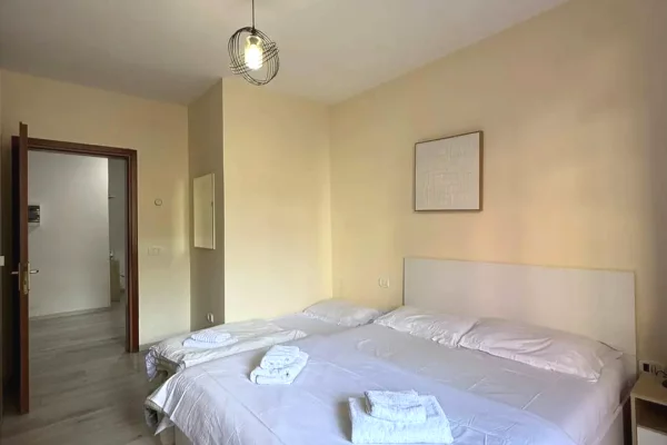 Shtepi me qera Apartament ne Tirane, 3+1, Mobilimi E mobiluar, Pagesa 1,200  Euro.