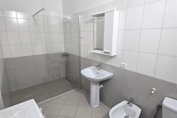 Shtepi me qera Apartament ne Tirane, 1+1, Mobilimi E mobiluar, Pagesa 500  Euro.