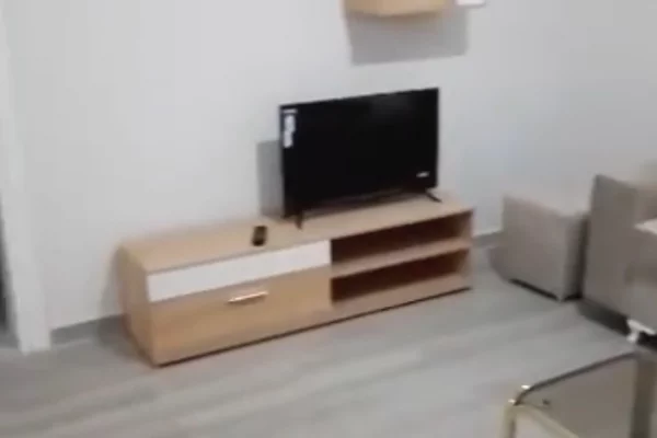 Shtepi me qera Apartament ne Tirane, 2+1, Mobilimi E mobiluar, Pagesa 400  Euro.