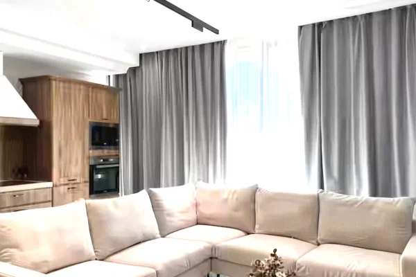Shtepi ne shitje Apartament ne Tirane, 2+1, Mobilimi E mobiluar, Pagesa 450,000  Euro.