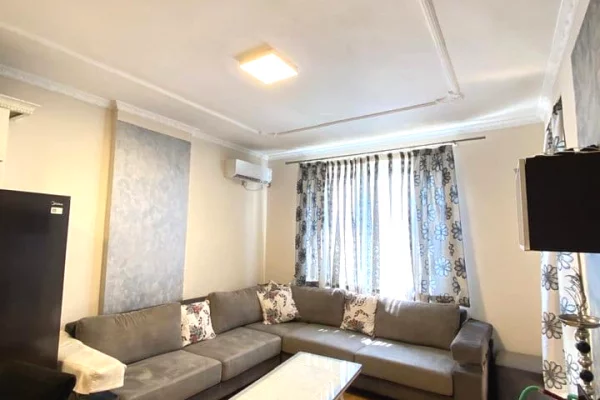 Shtepi me qera 2+1 ne Tirane - 50,000 Leke