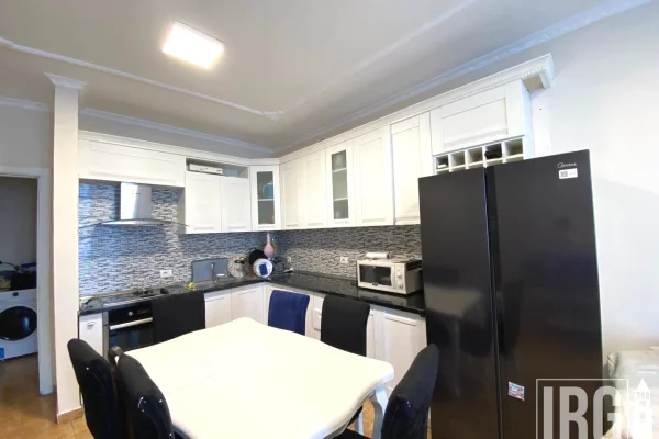 Shtepi me qera Apartament ne Tirane, 2+1, Mobilimi E mobiluar, Pagesa 50,000  Leke.