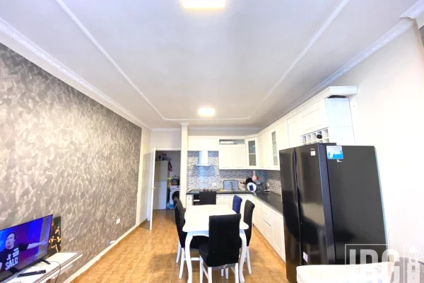 Shtepi me qera Apartament ne Tirane, 2+1, Mobilimi E mobiluar, Pagesa 50,000  Leke.
