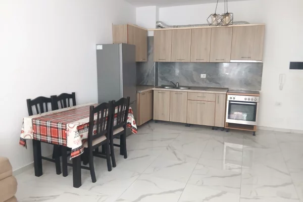 Shtepi me qera Apartament ne Tirane, 1+1, Mobilimi E mobiluar, Pagesa 40,000  Leke.
