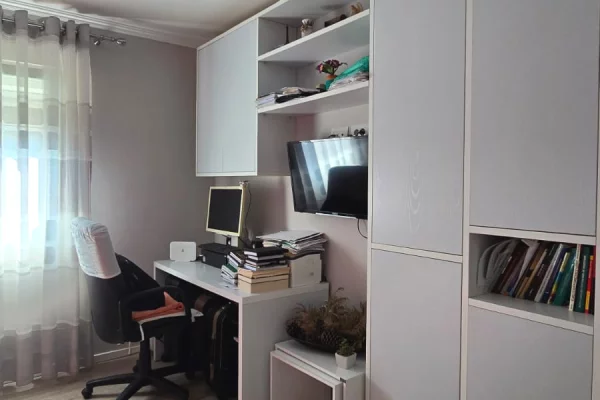Shtepi ne shitje Apartament ne Tirane, 2+1, Mobilimi E mobiluar, Pagesa 16,000,000  Leke.