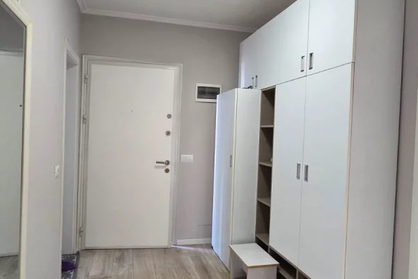 Shtepi ne shitje Apartament ne Tirane, 2+1, Mobilimi E mobiluar, Pagesa 16,000,000  Leke.