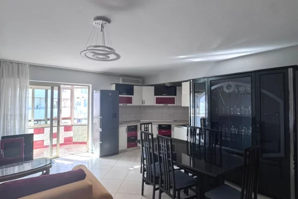 Shtepi me qera Apartament ne Tirane, 3+1, Mobilimi E mobiluar, Pagesa 800  Euro.