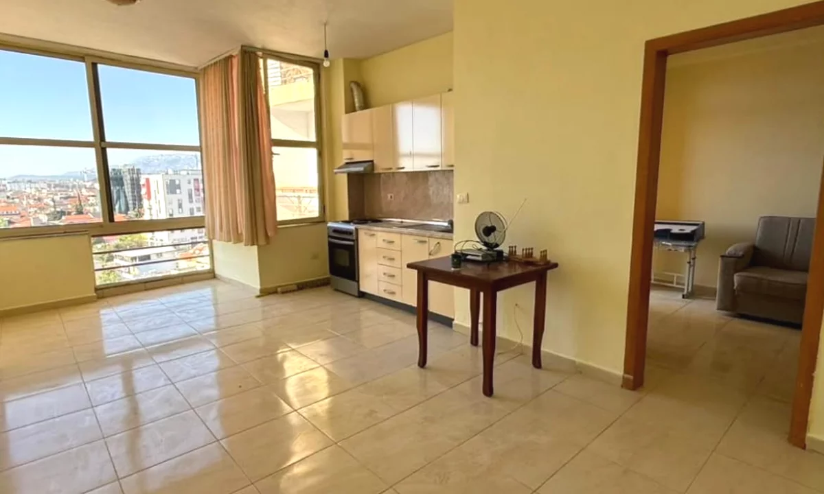 House for Sale Apartment in Tirana, 2+1, Furniture Furnished, Payment 160,000  Euro.
