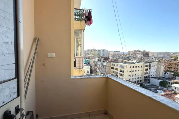 House for Sale Apartment in Tirana, 2+1, Furniture Furnished, Payment 160,000  Euro.