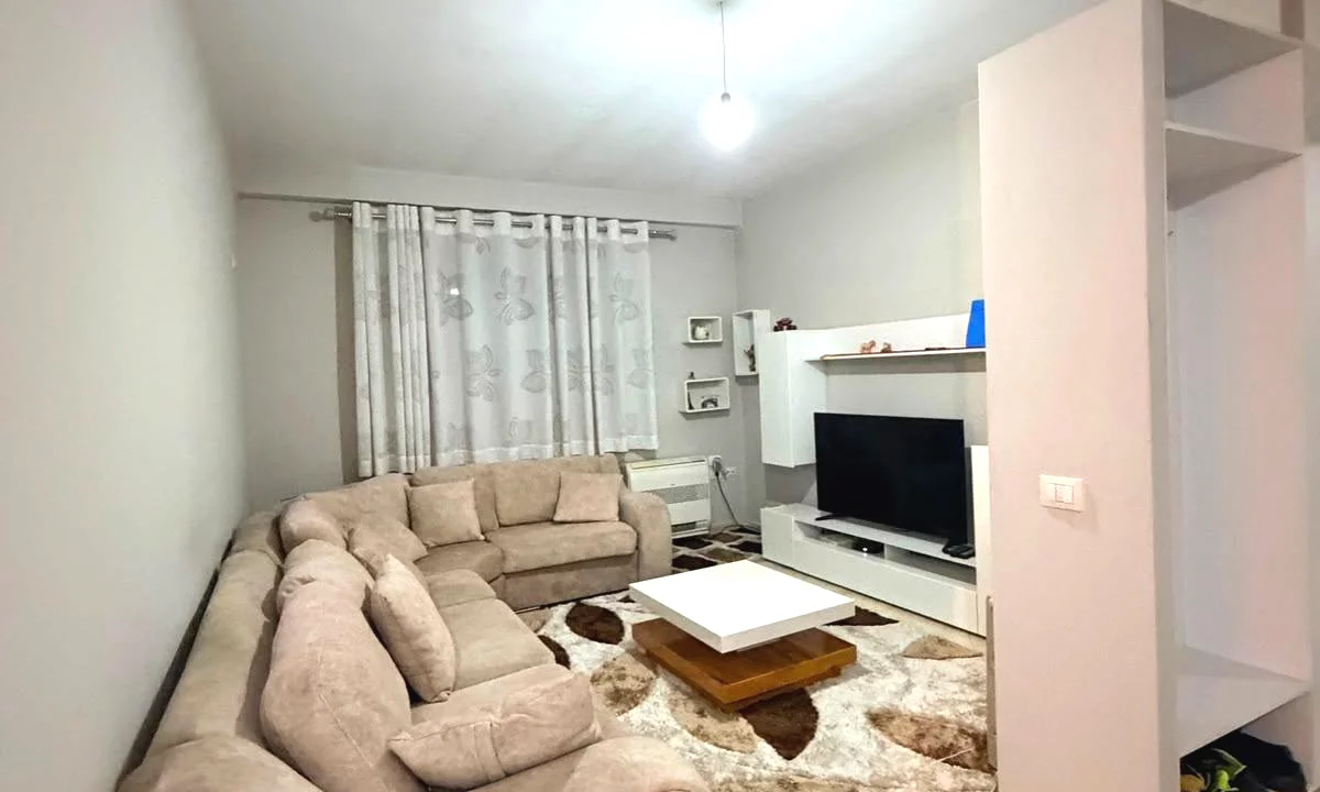 Shtepi me qera Apartament ne Tirane, 2+1, Mobilimi E mobiluar, Pagesa 49,000  Leke.