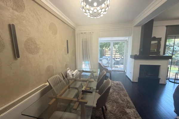 Shtepi me qera Vila Luksoze ne Tirane, 4+1, Mobilimi E mobiluar, Pagesa 3,000  Euro.