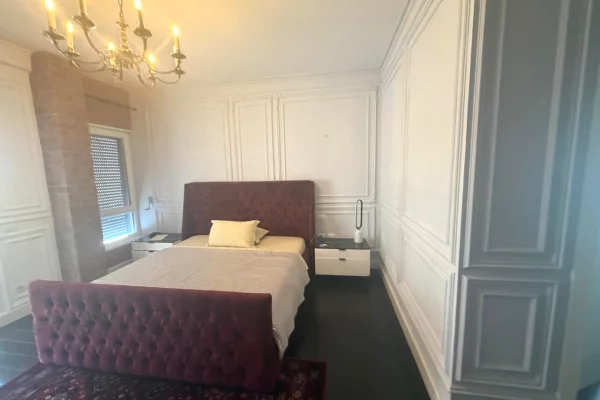 Shtepi me qera Vila Luksoze ne Tirane, 4+1, Mobilimi E mobiluar, Pagesa 3,000  Euro.