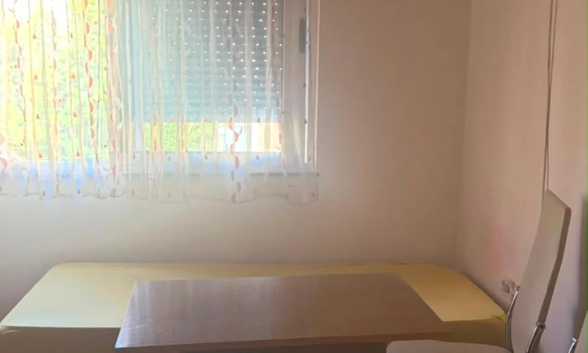 Shtepi me qera Apartament ne Tirane, Garsoniere, Mobilimi E mobiluar, Pagesa 38,000  Leke.