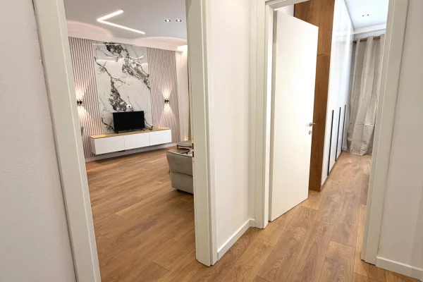 Shtepi me qera Apartament ne Tirane, 2+1, Mobilimi E mobiluar, Pagesa 75,000  Leke.