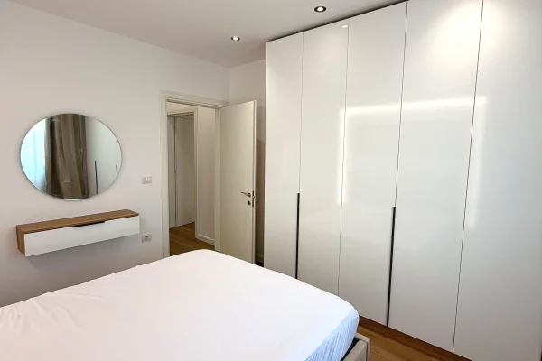 Shtepi ne shitje Apartament ne Tirane, 1+1, Mobilimi E mobiluar, Pagesa 158,000  Euro.