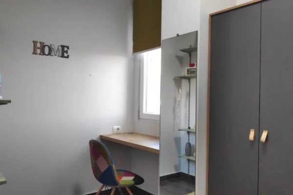 Shtepi me qera Penthose(kati i fundit panoramik) ne Tirane, 2+1, Mobilimi E mobiluar, Pagesa 85,000  Leke.