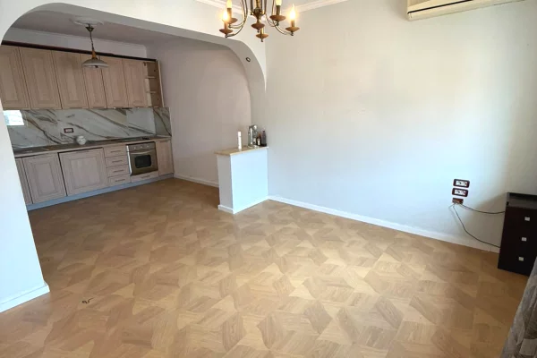 Shitet, Apartament 2+1, Rruga Ferit Xhajko, Tiranë.