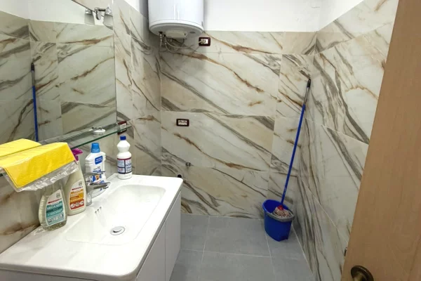 House for Sale Apartment in Tirana, 2+1, Furniture Furnished, Payment 165,000  Euro.