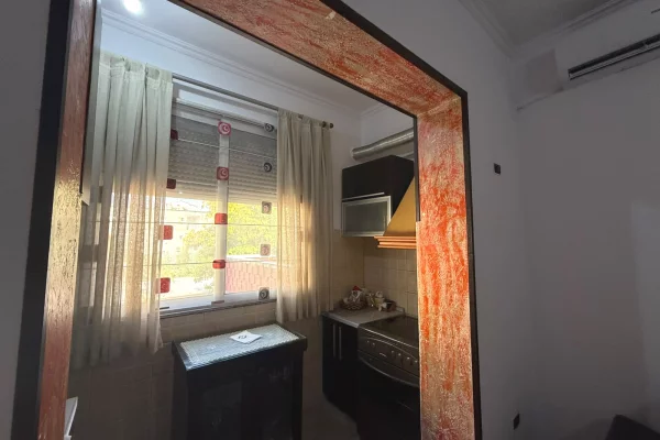Shtepi me qera Apartament ne Tirane, 2+1, Mobilimi E mobiluar, Pagesa 60,000  Leke.