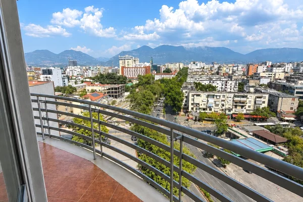 Shtepi me qera Apartament ne Tirane, 2+1, Mobilimi E mobiluar, Pagesa 850  Euro.