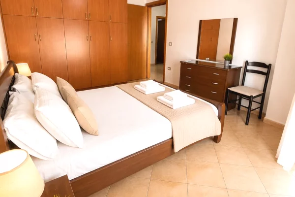 Shtepi me qera Apartament ne Tirane, 2+1, Mobilimi E mobiluar, Pagesa 850  Euro.