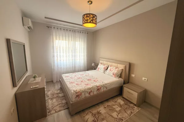 Shtepi me qera Apartament ne Tirane, 1+1, Mobilimi E mobiluar, Pagesa 60,000  Leke.