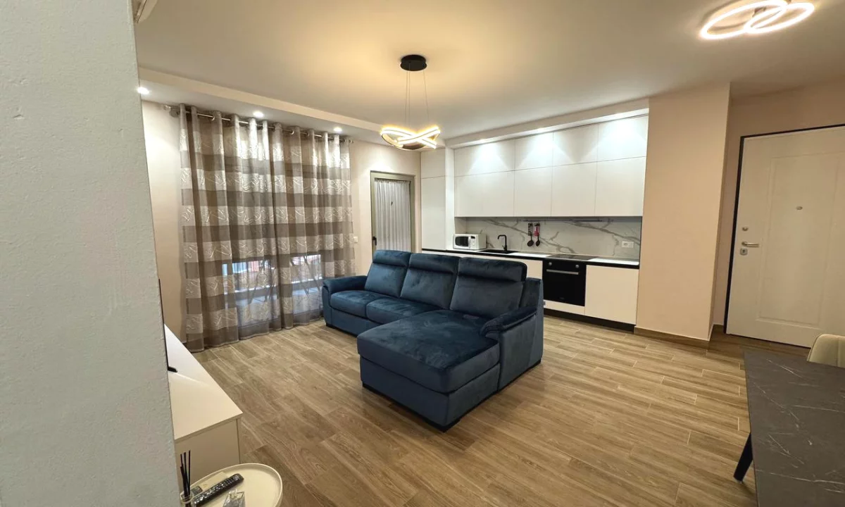 Shtepi me qera Apartament ne Tirane, 1+1, Mobilimi E mobiluar, Pagesa 900  Euro.