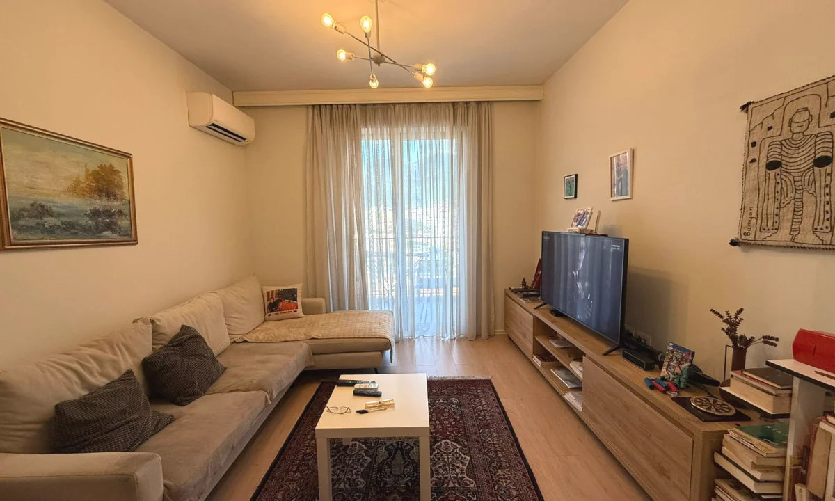 Shtepi me qera Apartament ne Tirane, 1+1, Mobilimi E mobiluar, Pagesa 600  Euro.