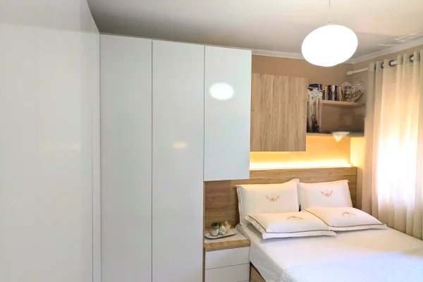 Shtepi ne shitje Apartament ne Vlore, 1+1, Mobilimi E mobiluar, Pagesa 88,000,000  Leke.