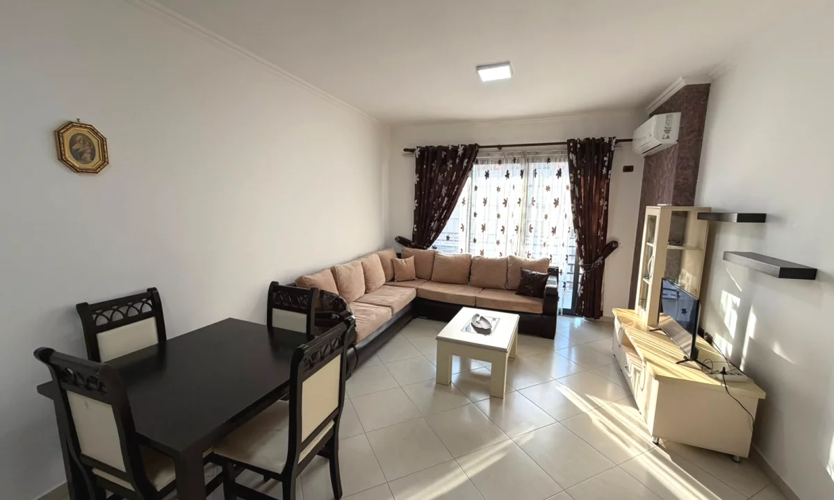 Shtepi me qera Apartament ne Tirane, 2+1, Mobilimi E mobiluar, Pagesa 50,000  Leke.