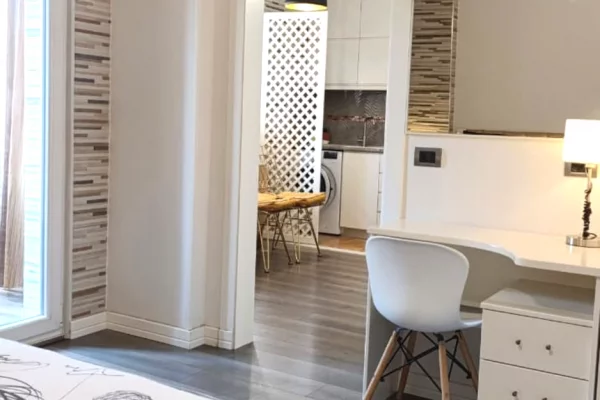 Shtepi me qera Apartament ne Tirane, 1+1, Mobilimi E mobiluar, Pagesa 60,000  Leke.
