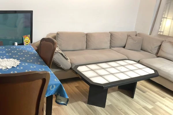 Shtepi me qera Apartament ne Tirane, 1+1, Mobilimi E mobiluar, Pagesa 55,000  Leke.
