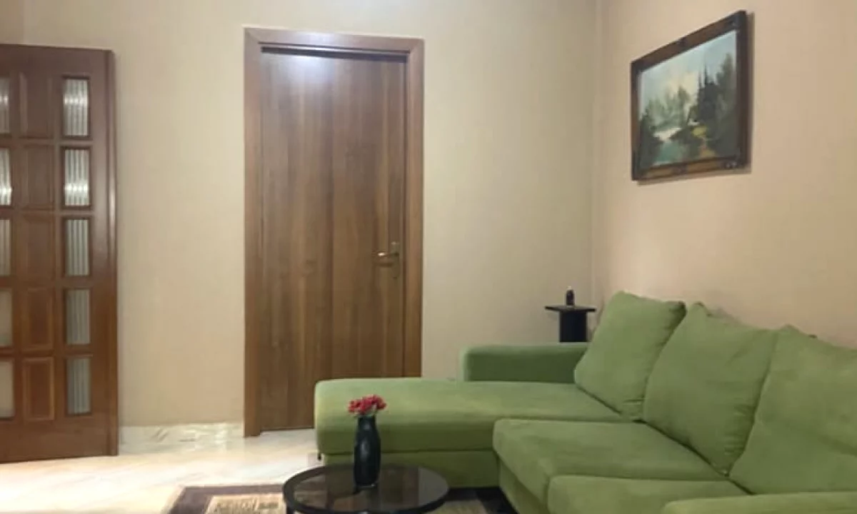 Shtepi me qera Apartament ne Tirane, 1+1, Mobilimi E mobiluar, Pagesa 500  Euro.