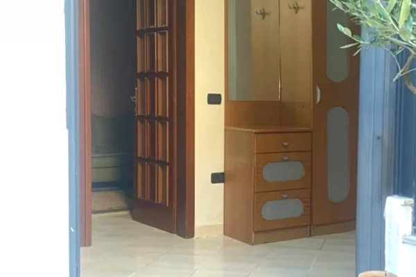Shtepi me qera Apartament ne Tirane, 1+1, Mobilimi E mobiluar, Pagesa 500  Euro.