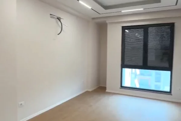 Shitet apartament 1+1 ne Don Bosko.