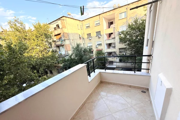 Shtepi me qera Apartament ne Tirane, 2+1, Mobilimi E mobiluar, Pagesa 55,000  Leke.