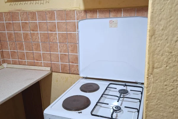 Shtepi me qera Apartament ne Tirane, 2+1, Mobilimi E mobiluar, Pagesa 65,000  Leke.
