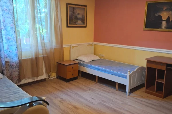 Shtepi me qera Apartament ne Tirane, 2+1, Mobilimi E mobiluar, Pagesa 65,000  Leke.