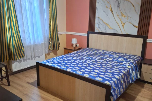 Shtepi me qera Apartament ne Tirane, 2+1, Mobilimi E mobiluar, Pagesa 65,000  Leke.