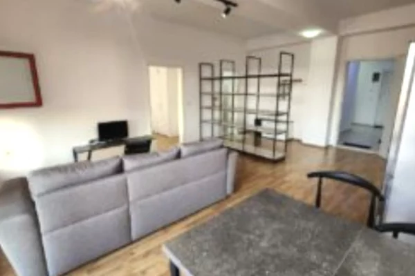 Shtepi ne shitje Apartament ne Tirane, 1+1, Mobilimi E mobiluar, Pagesa 135,000  Euro.