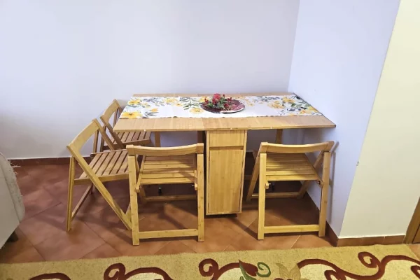 Shtepi me qera Apartament ne Tirane, 2+1, Mobilimi E mobiluar, Pagesa 65,000  Leke.
